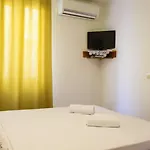 Πανσιόν And Katija & Egon 3*