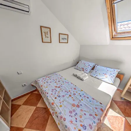 And Katija & Egon 3*