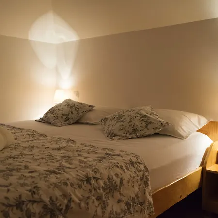 And Katija & Egon Корчула