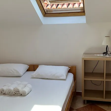 And Katija & Egon 3*