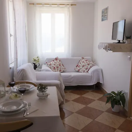 And Katija & Egon 3*