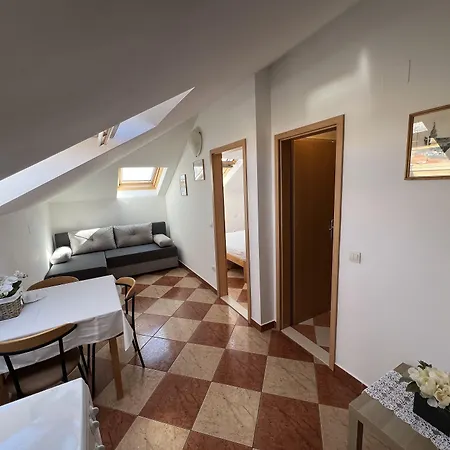 And Katija & Egon 3* Korčula